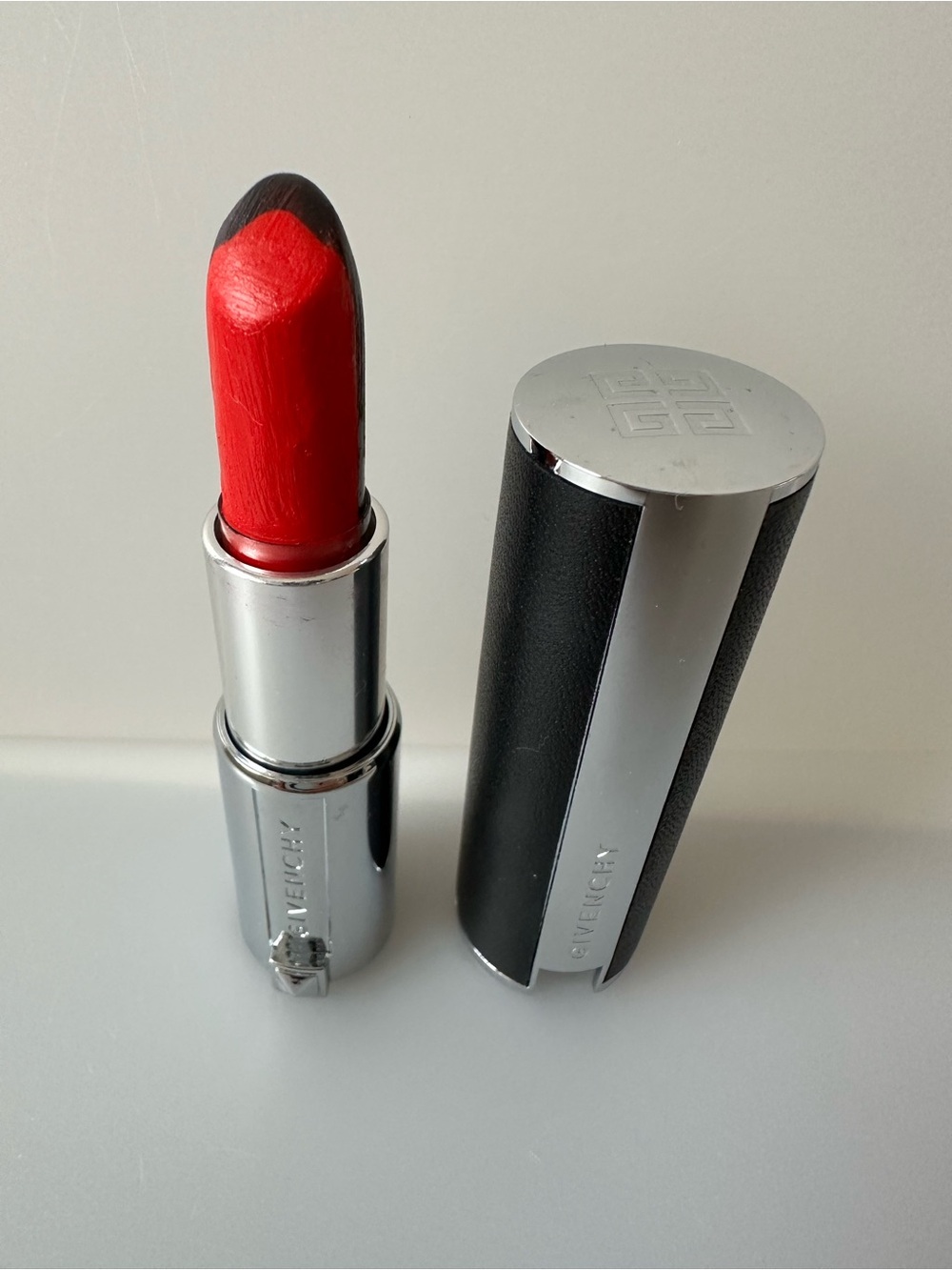 AUTHENTIC GIVENCHY Le Rouge Sculpt Two Tone Red Black 01 Lipstick